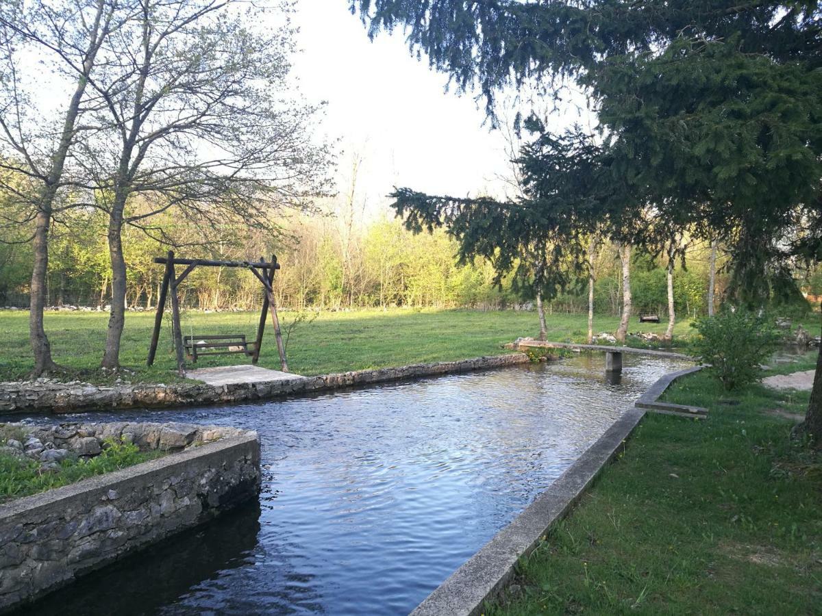 Hotel Stari Mlin Korenica Exterior foto